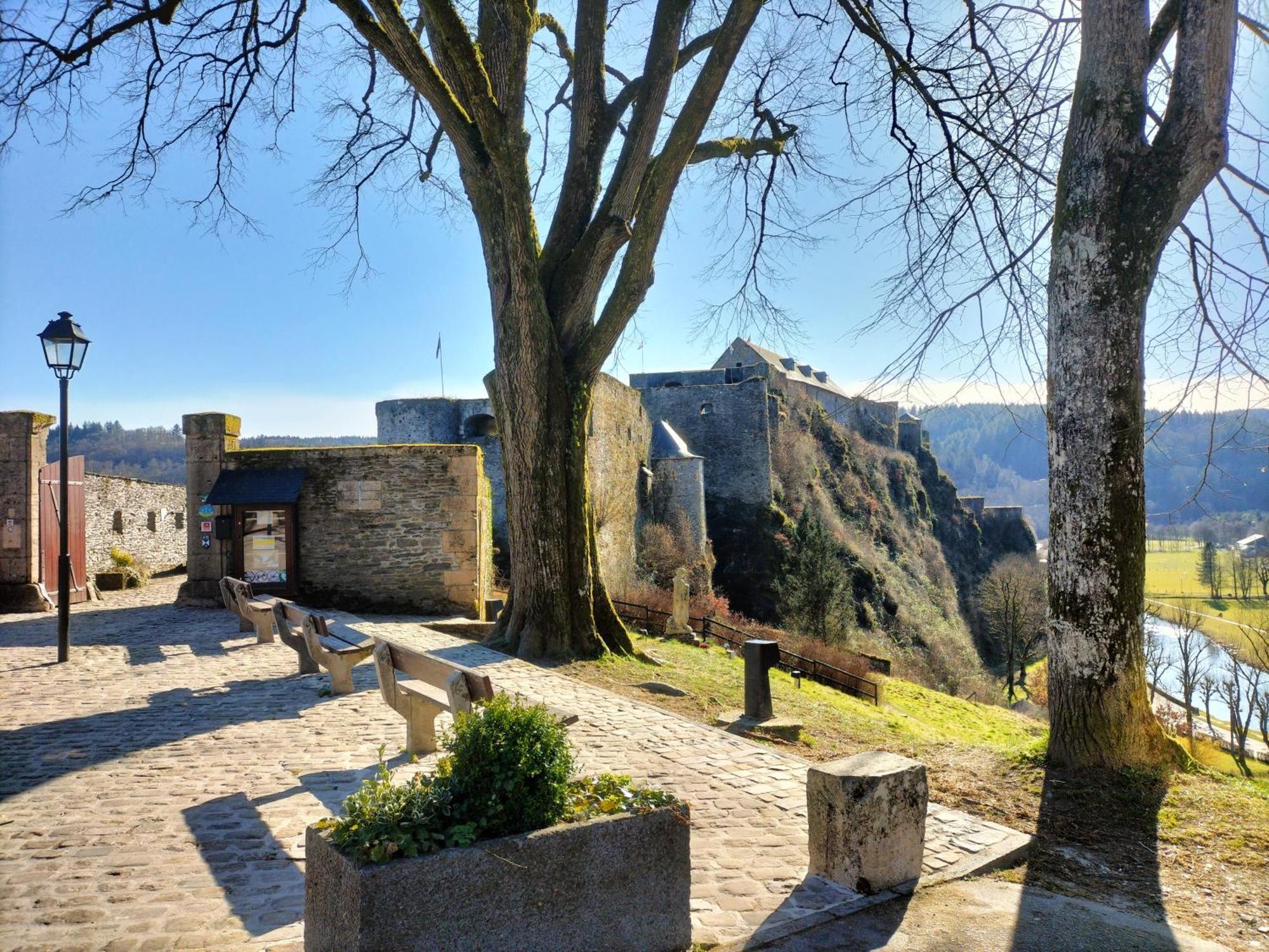 ホテル L'Alcove De Ide ブイヨン エクステリア 写真